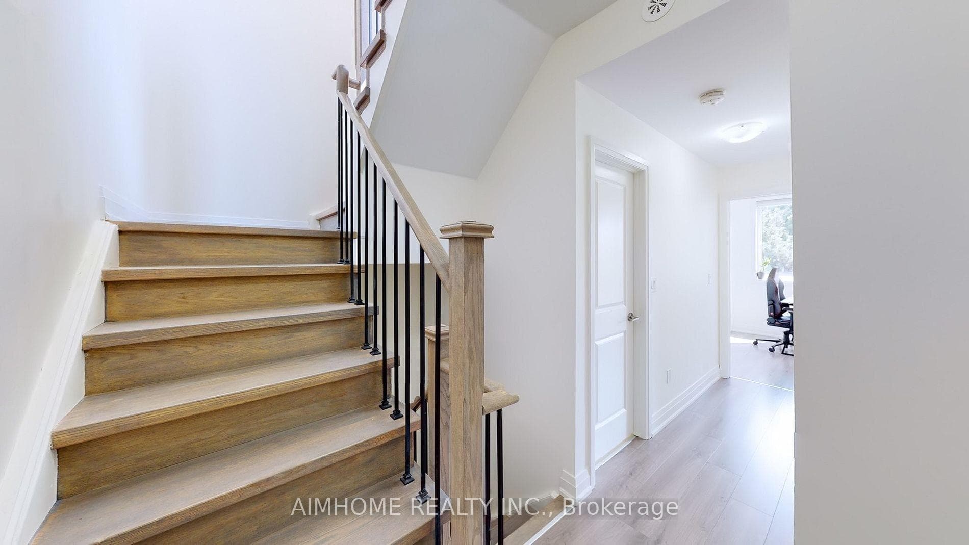 780 Sheppard Avenue Unit 28 photo 8