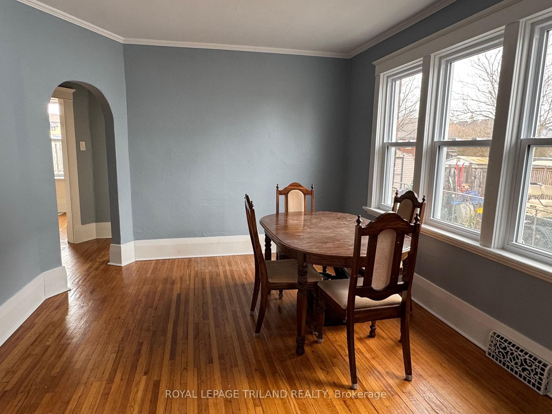 140 ARUNDELL Street Unit Main photo 9