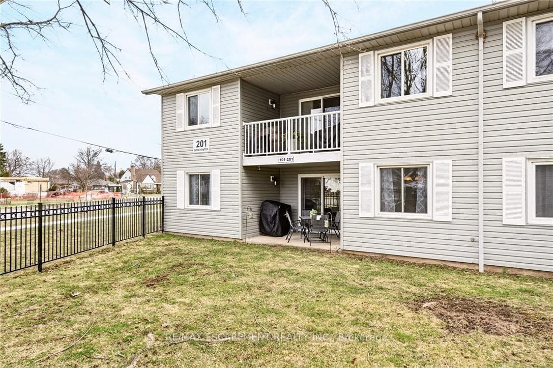 201 DORCHESTER Boulevard Unit 101 photo 37