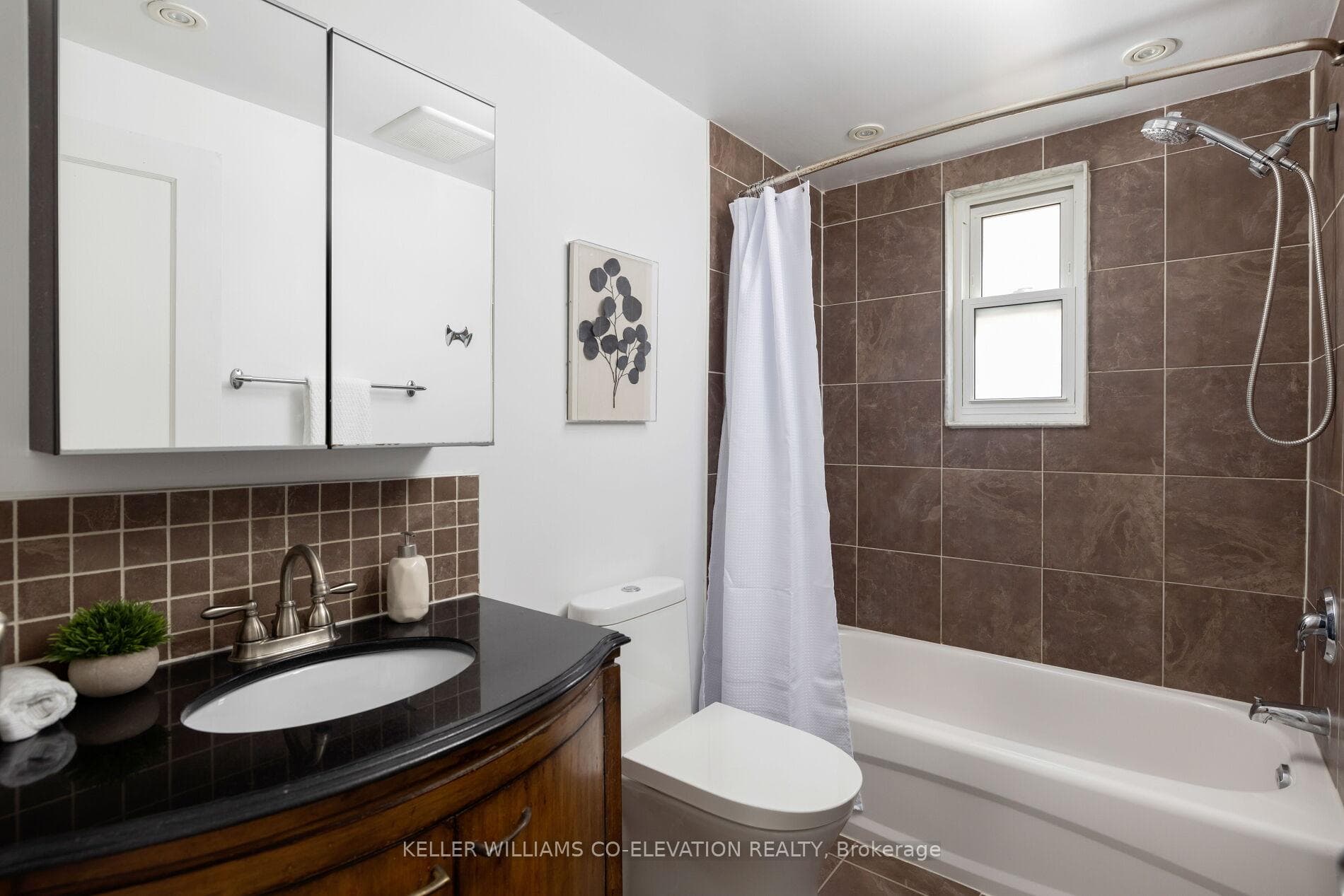 463 Jane Street photo 30