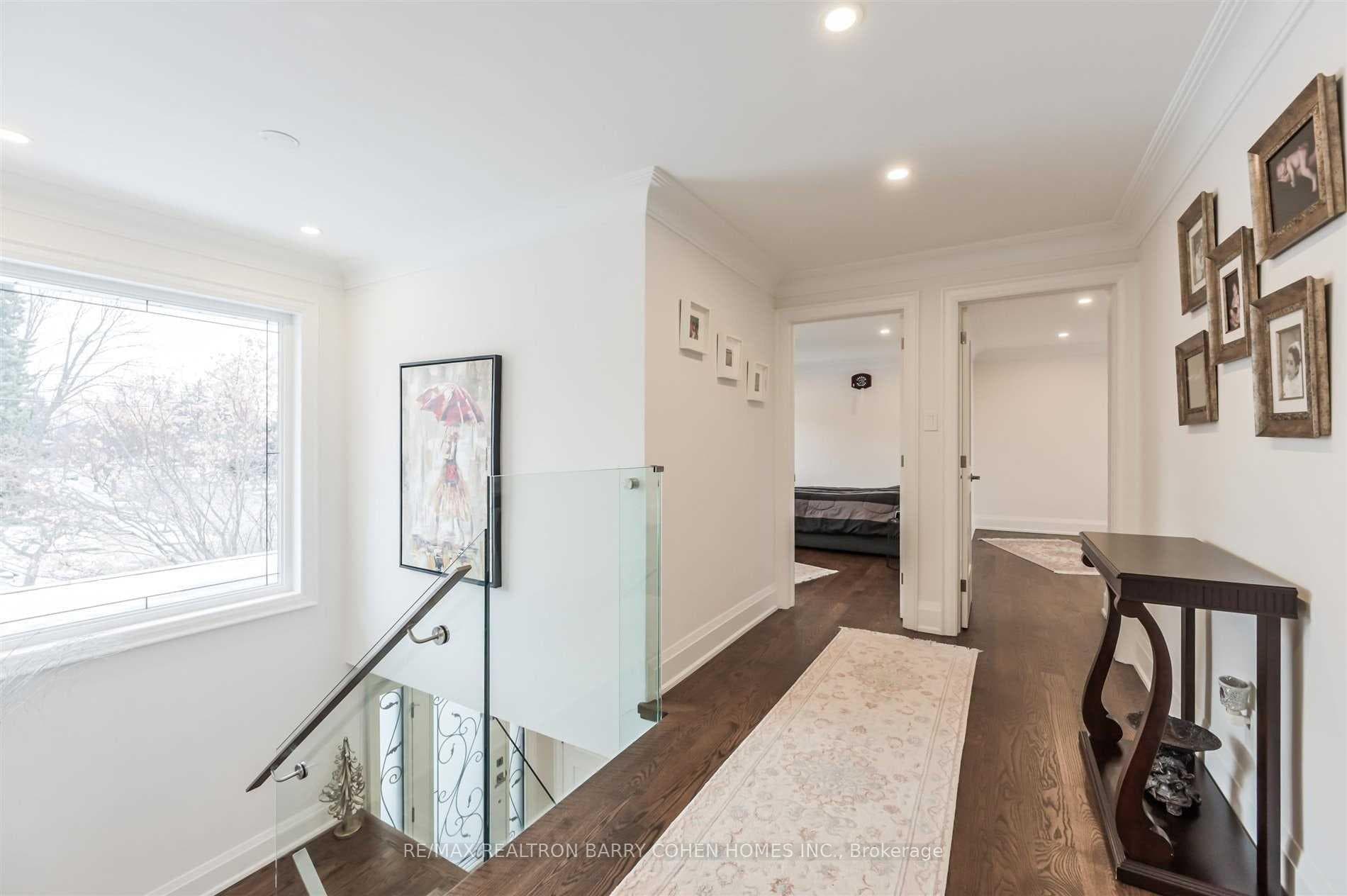 33 Warlock Crescent photo 11