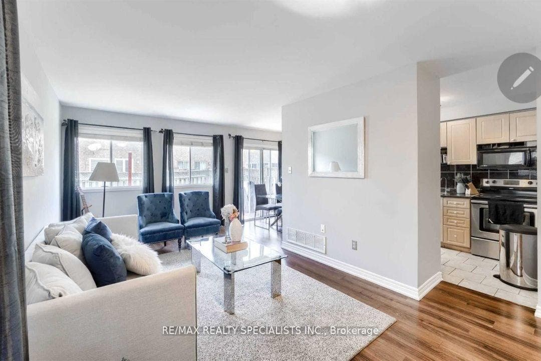 106 Goldenlight Circle Unit 18 photo 4