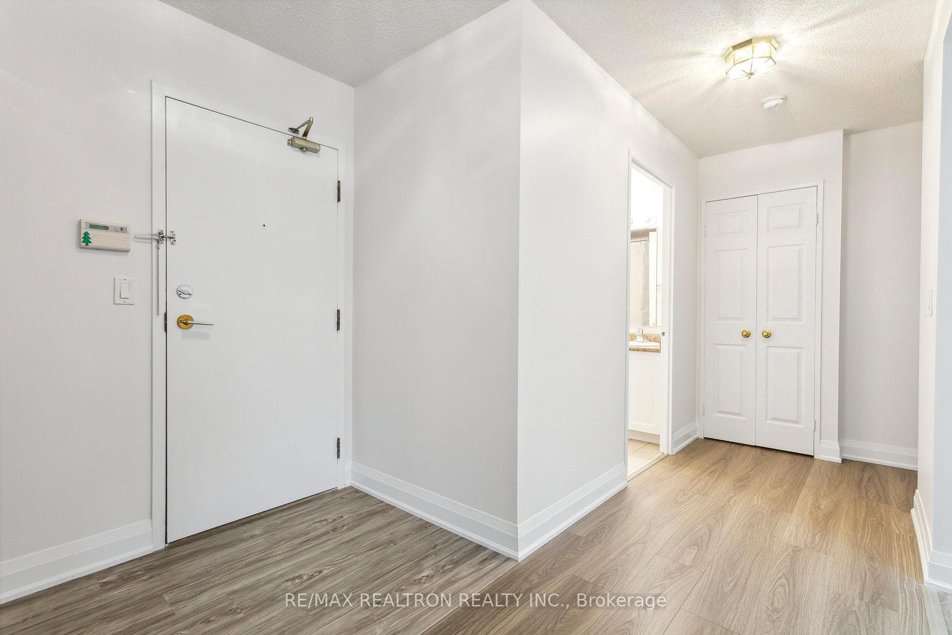325 Webb Drive Unit 207 photo 5
