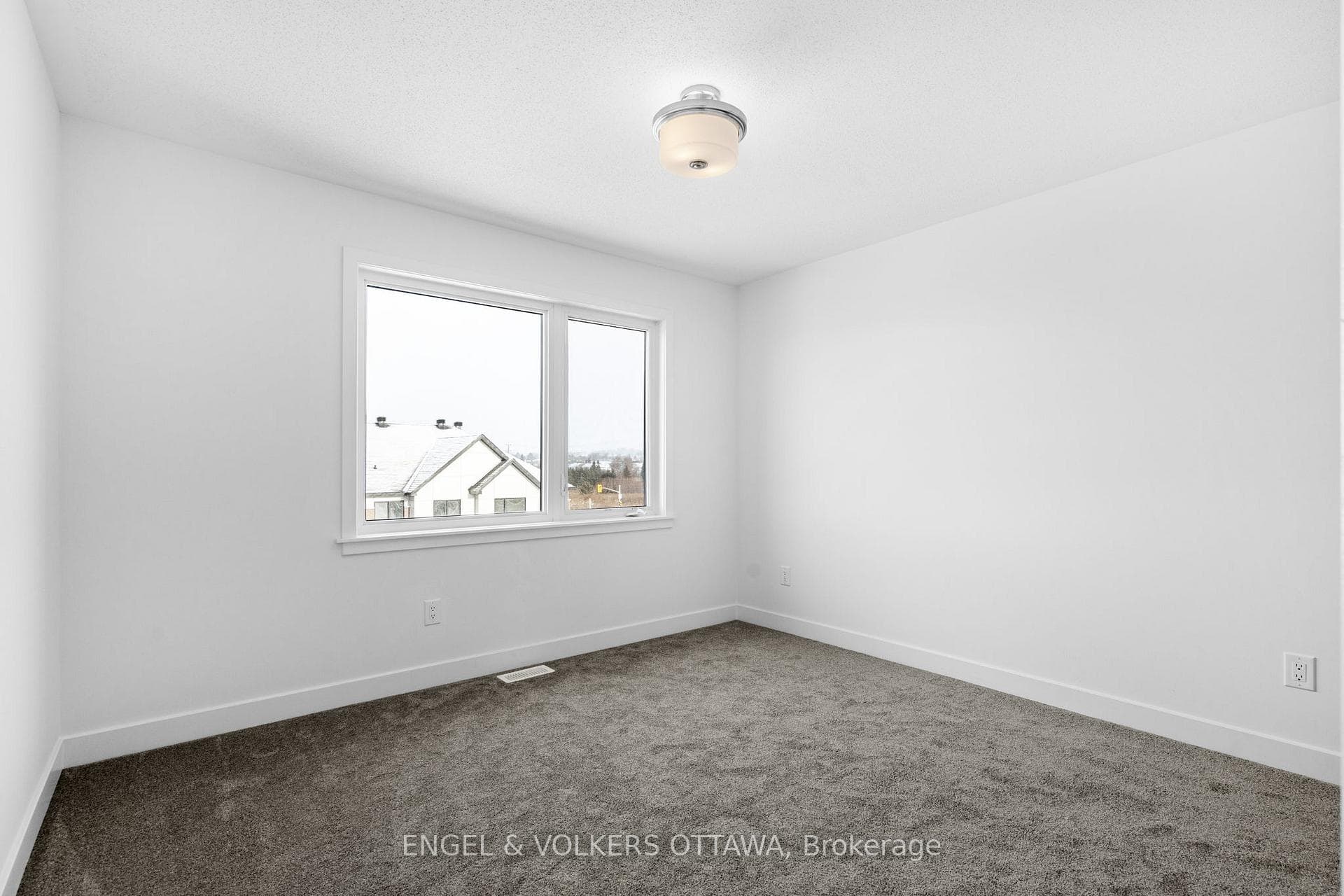 824 Anciano Crescent photo 20