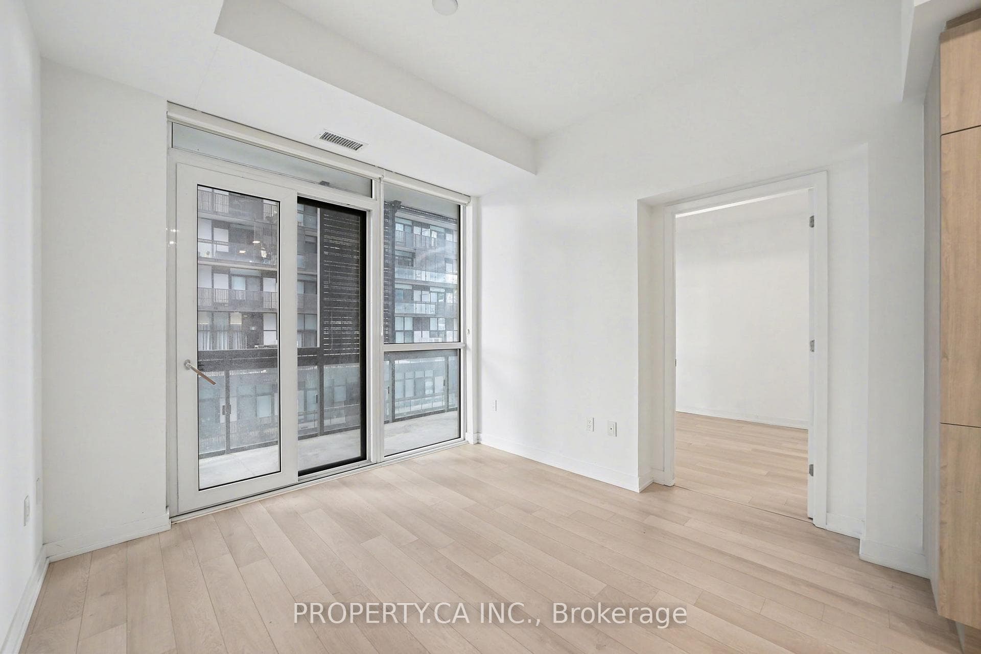 39 Roehampton Avenue Unit 1206 photo 5