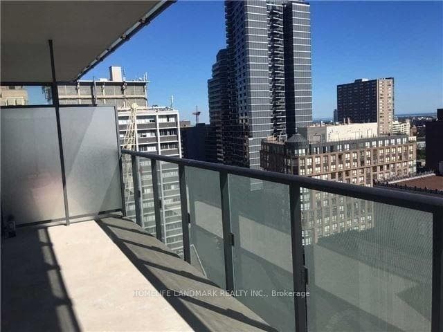 15 Grenville Street Unit 1811 photo 2