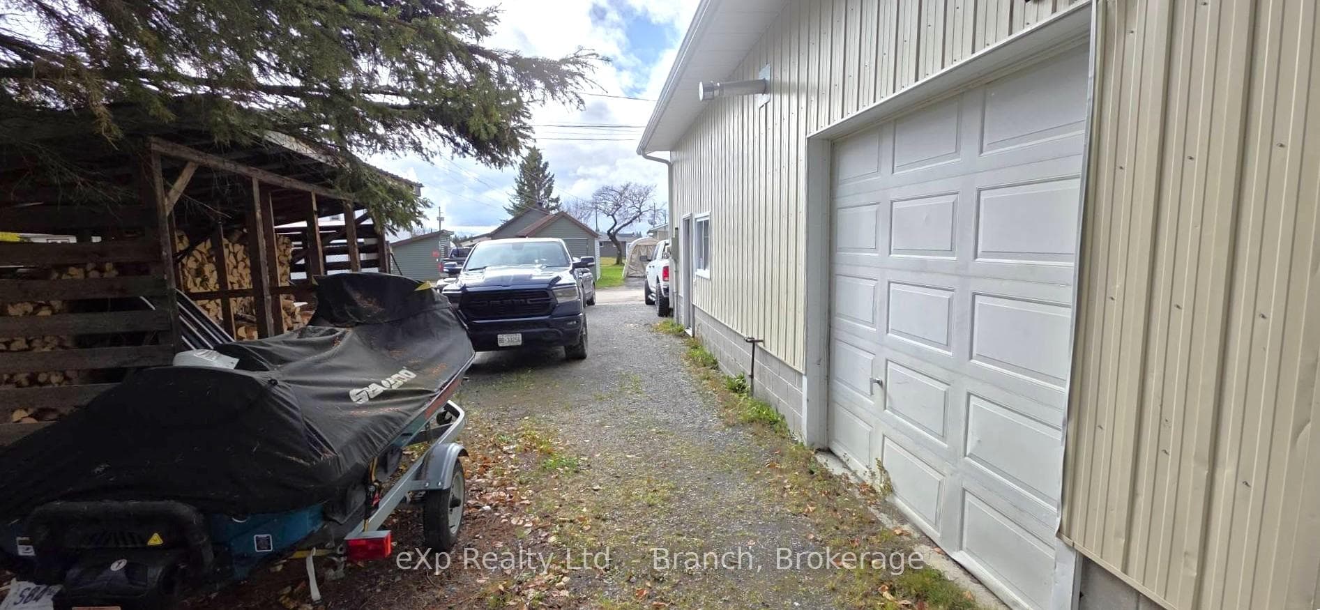 120 Circle Place photo 39