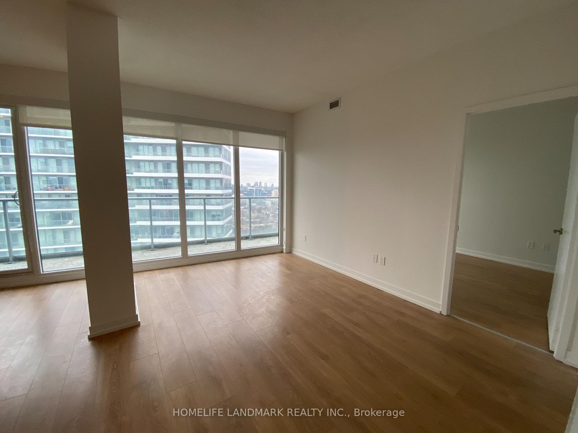 117 Mcmahon Drive Unit 3606 photo 4