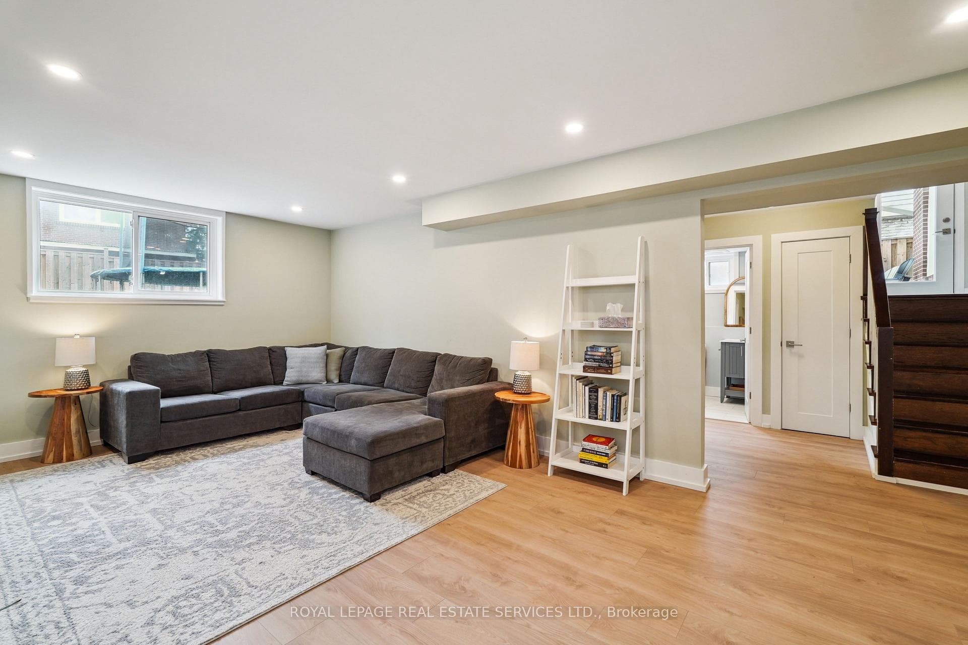 1269 Forest Hill photo 21