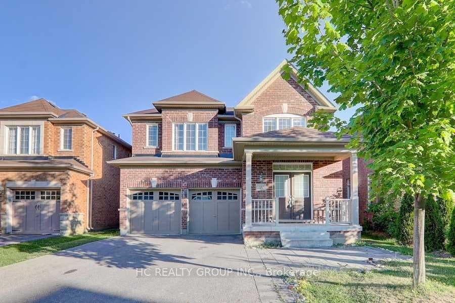 102 Timna Crescent photo 1