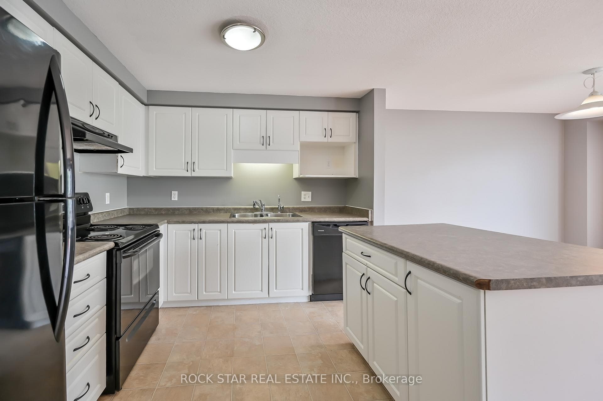 211 Snowdrop Crescent photo 19