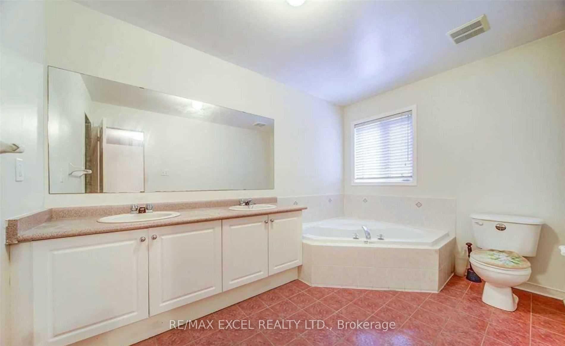 175 Shepton Way Unit Upper photo 12