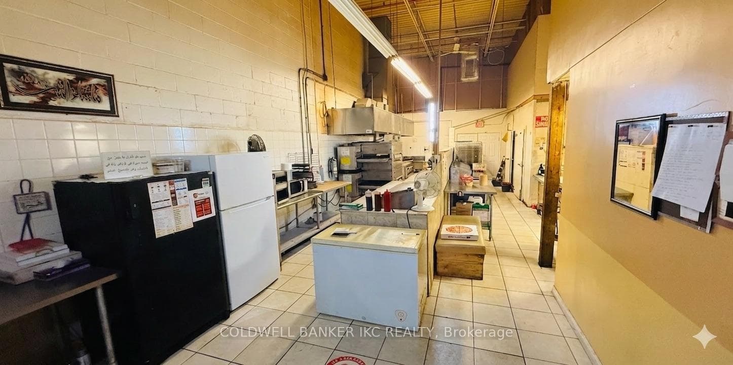 3075 Ridgeway Drive Unit 28 photo 10
