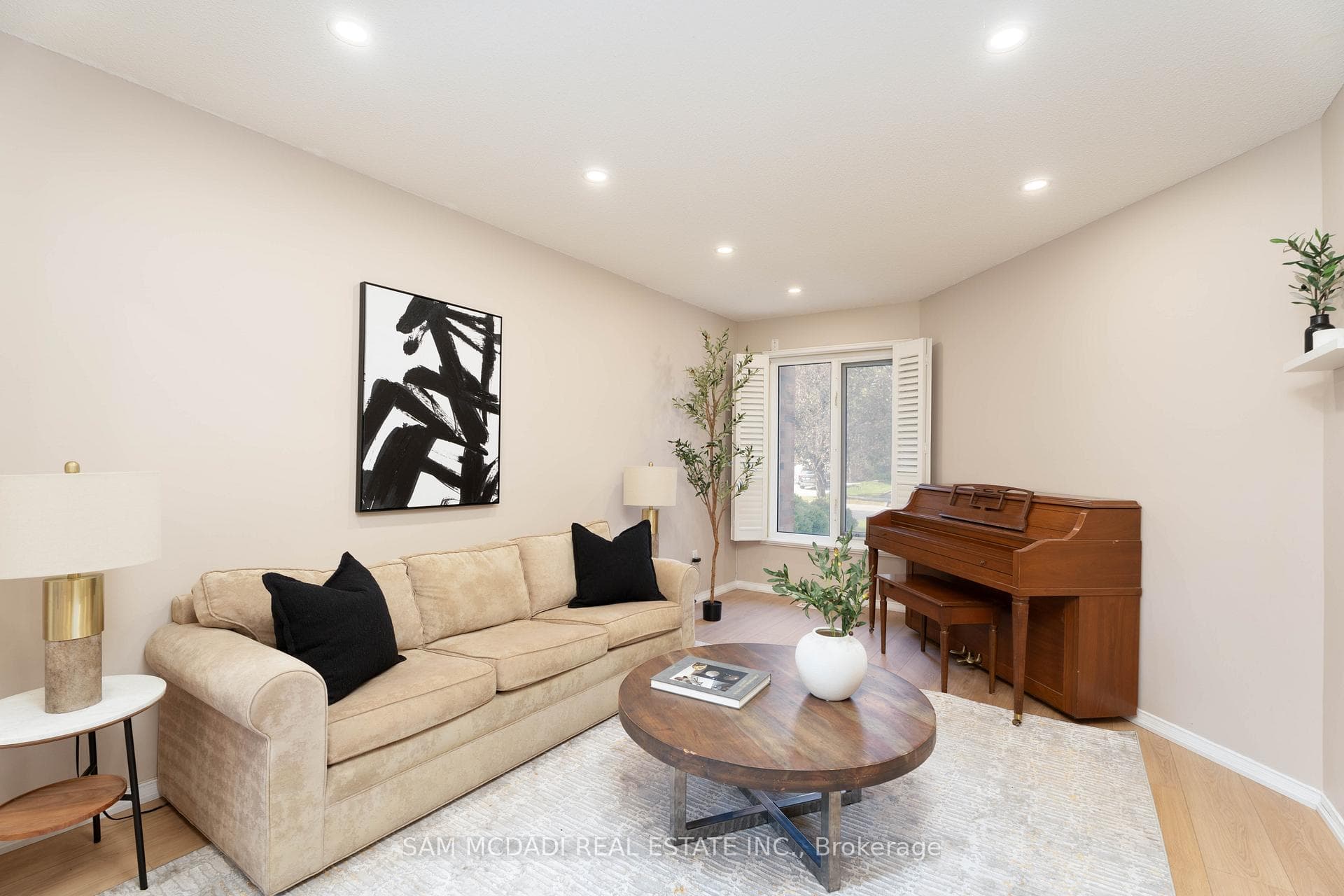4556 Donegal Drive photo 7
