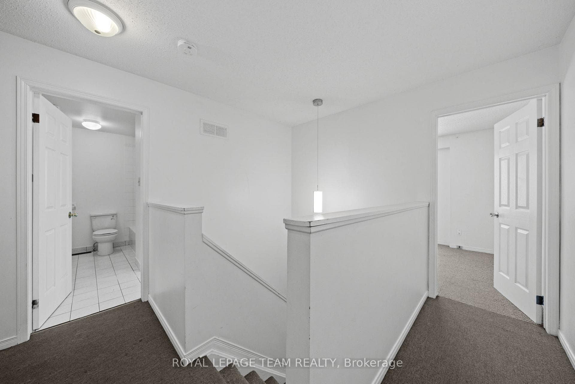 2nd floor foyer