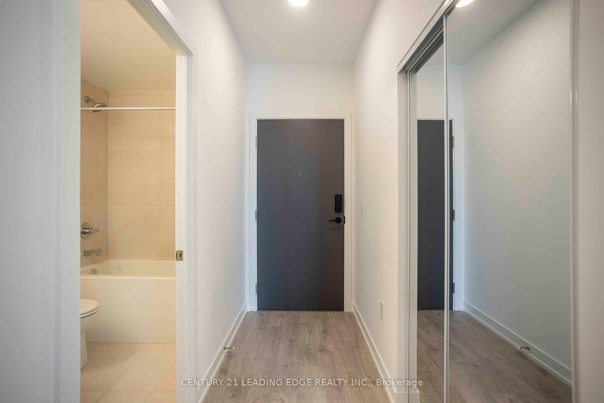 9763 Markham Road Unit A 1805 photo 5