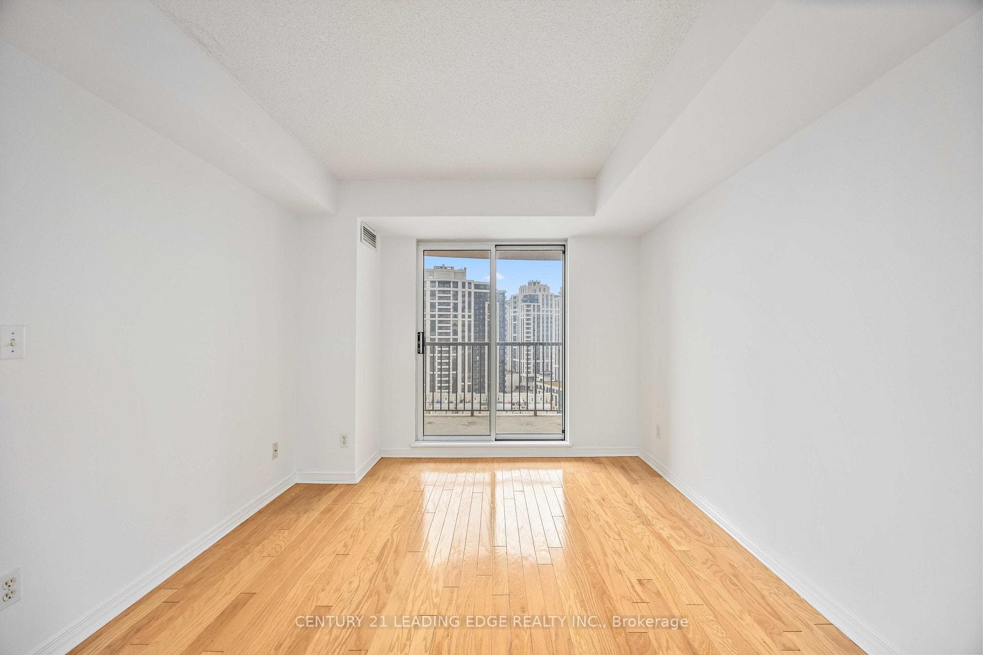 55 Harrison Garden Boulevard Unit LPH11 photo 24