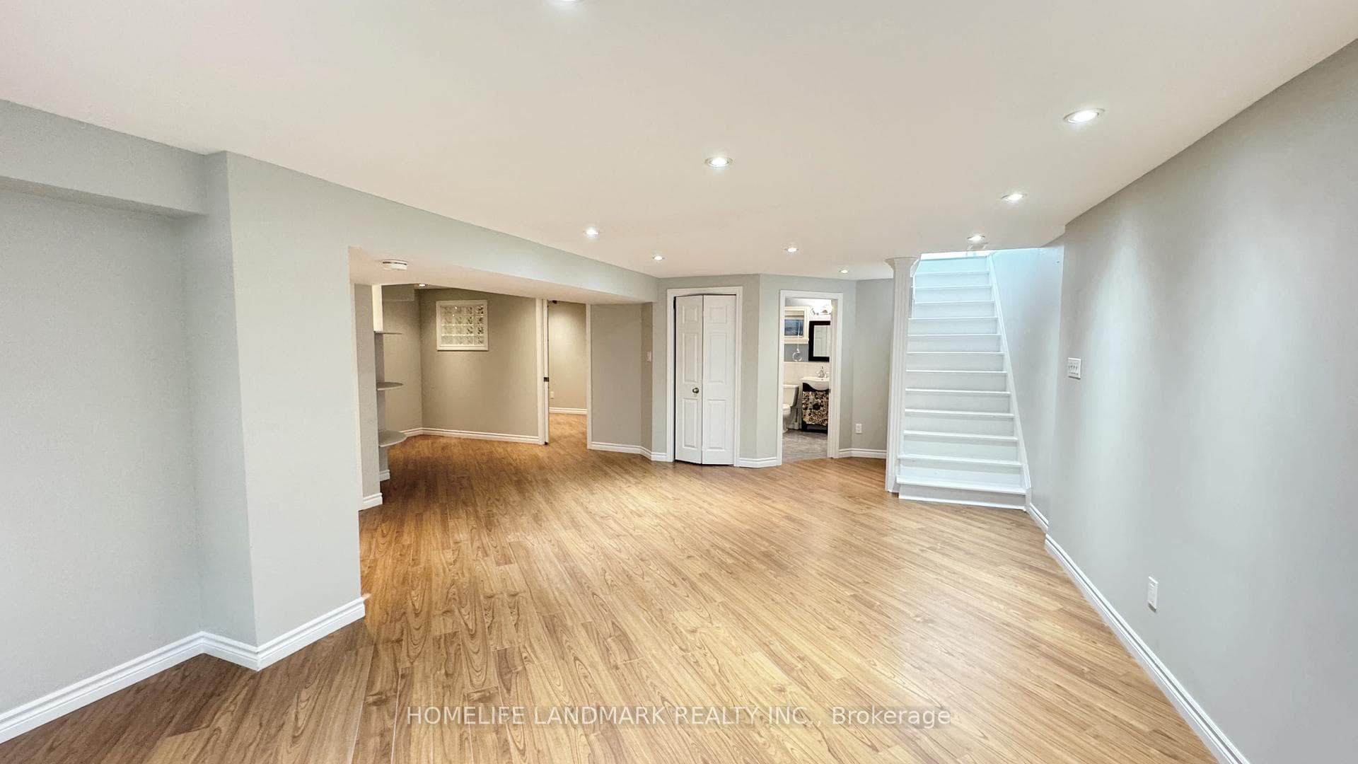 7 Talisman Crescent photo 14