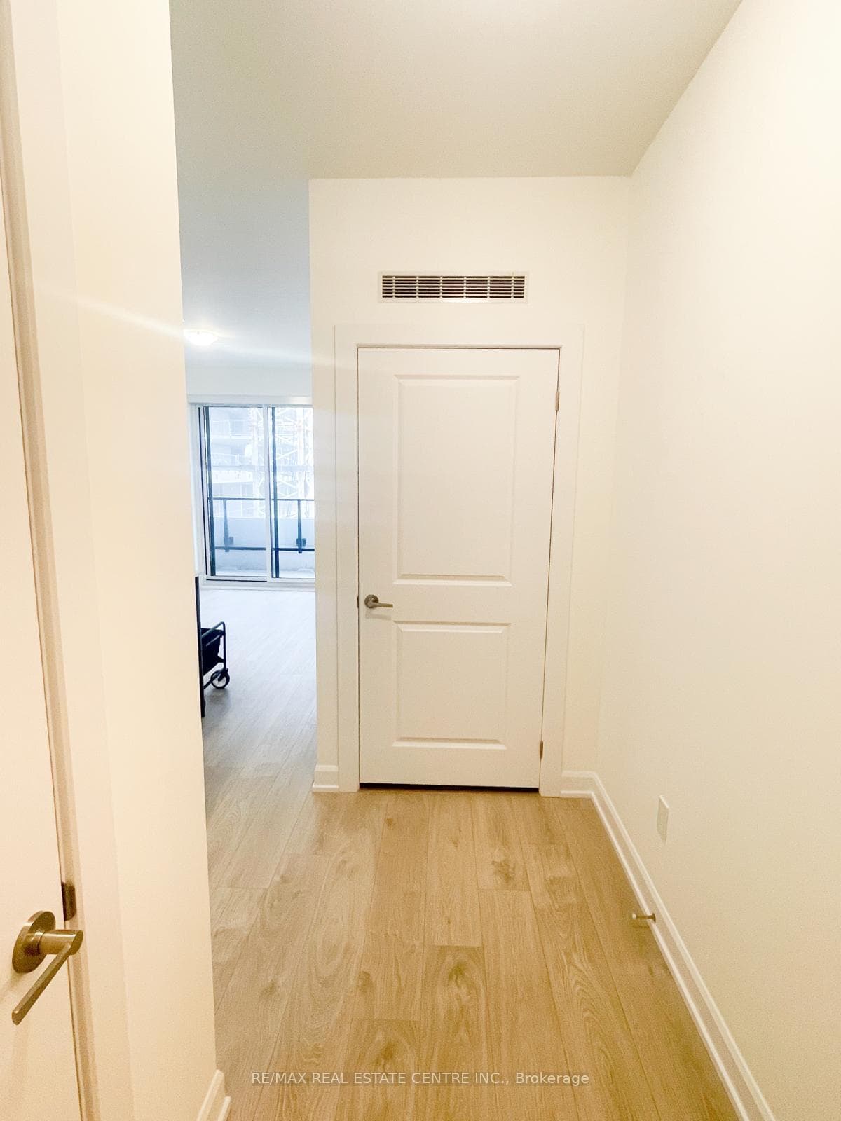 3220 William Coltson Avenue Unit 914 photo 6