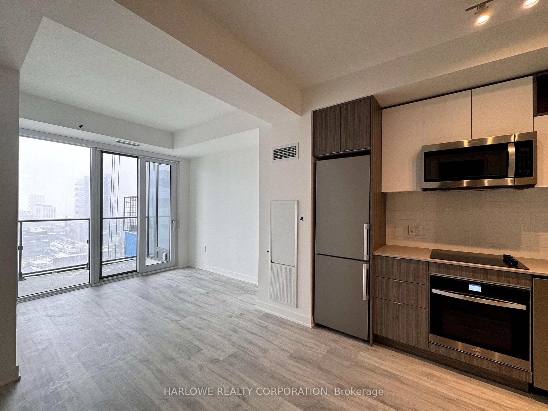 70 Princess Street Unit 1809 E photo 3