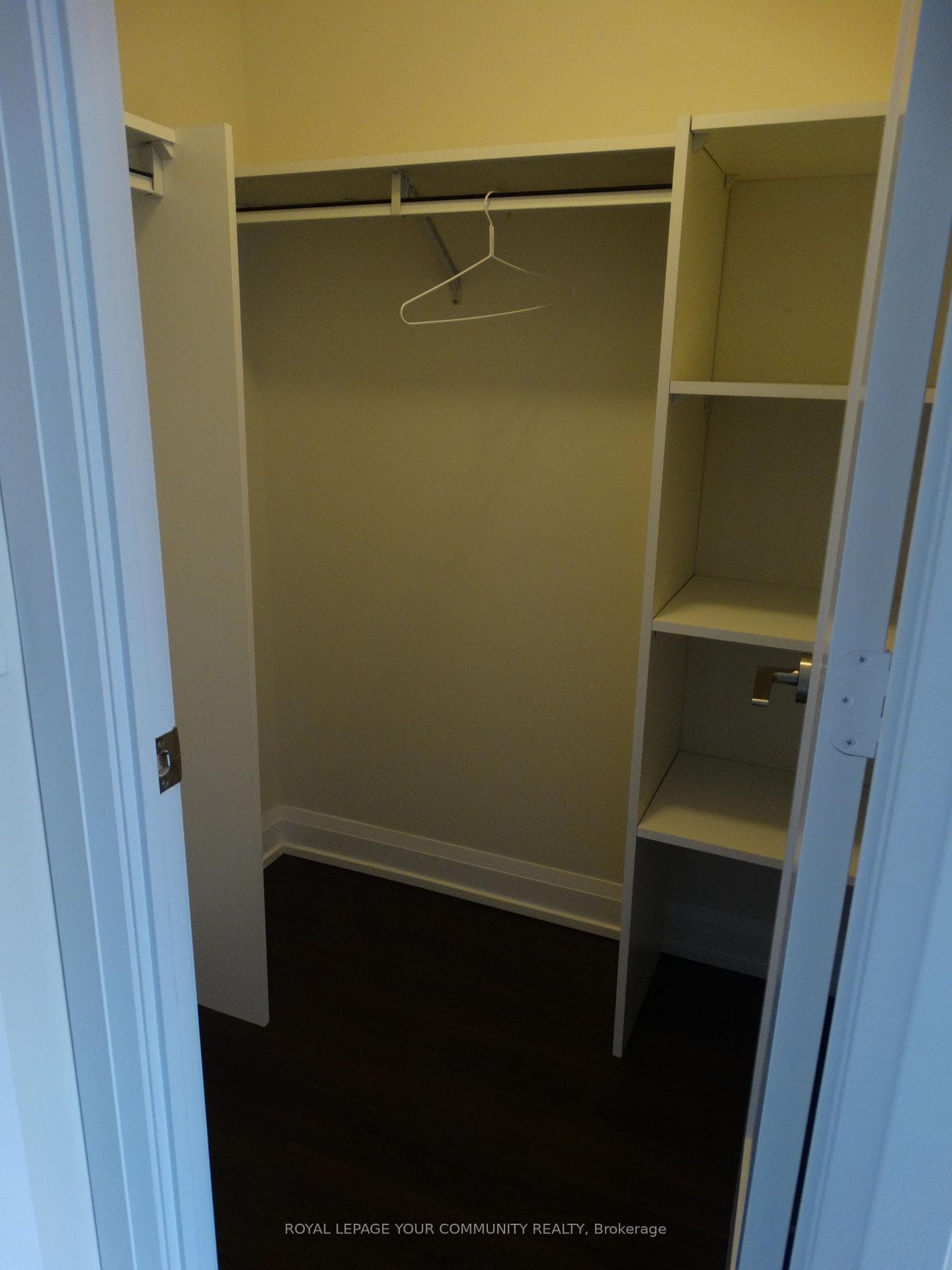 walk in closet