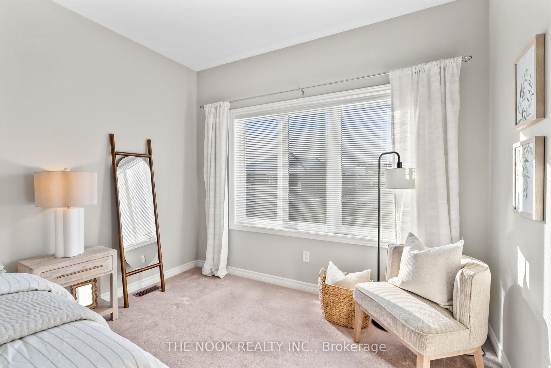 6 Milner Court photo 25