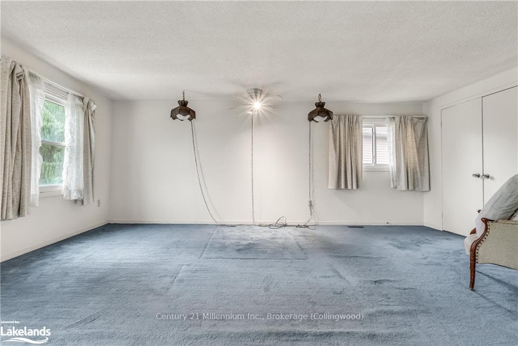 1100 SPRINGBROOK Crescent photo 23
