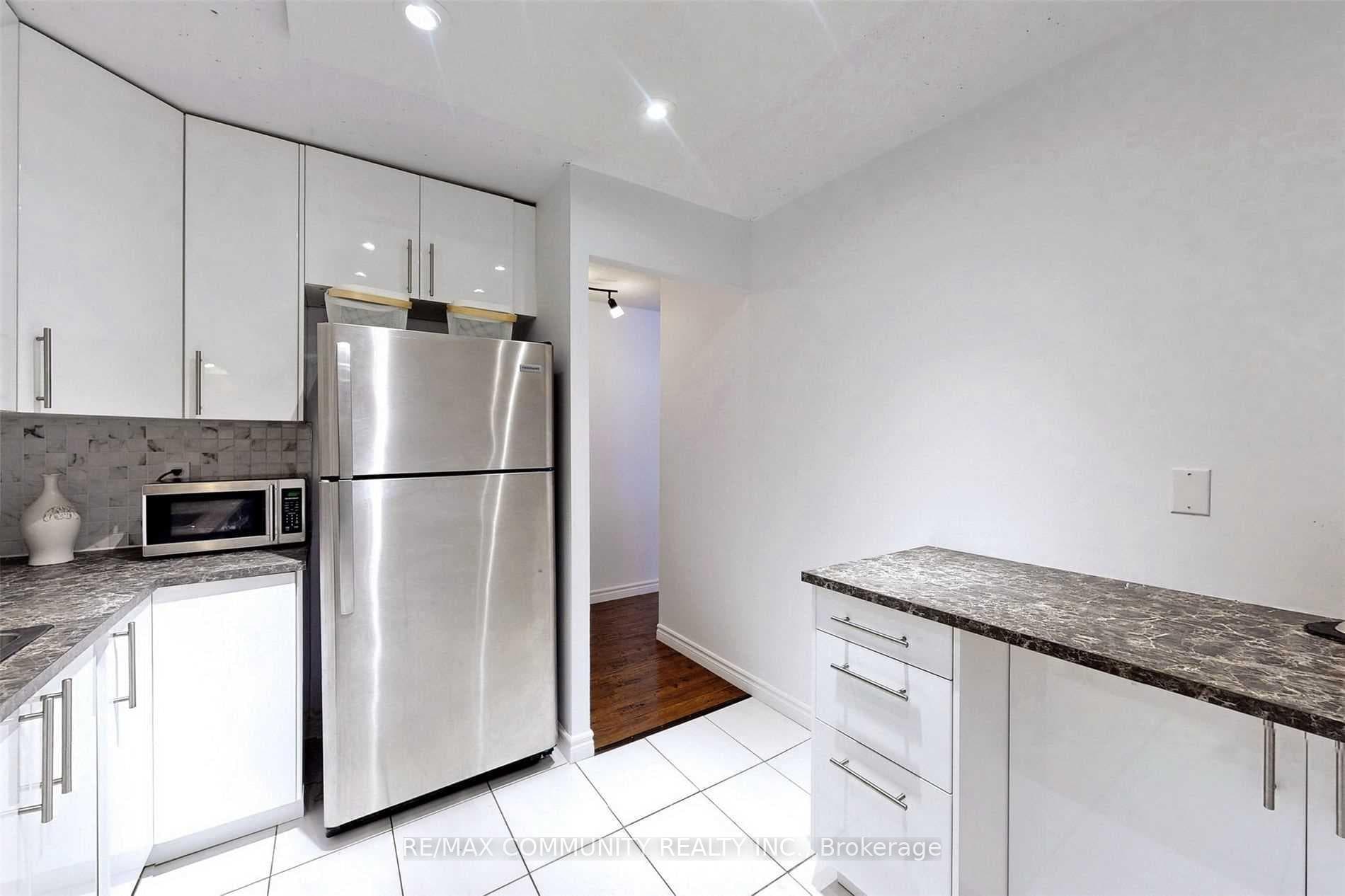 145 Hillcrest Avenue Unit 1407 photo 19