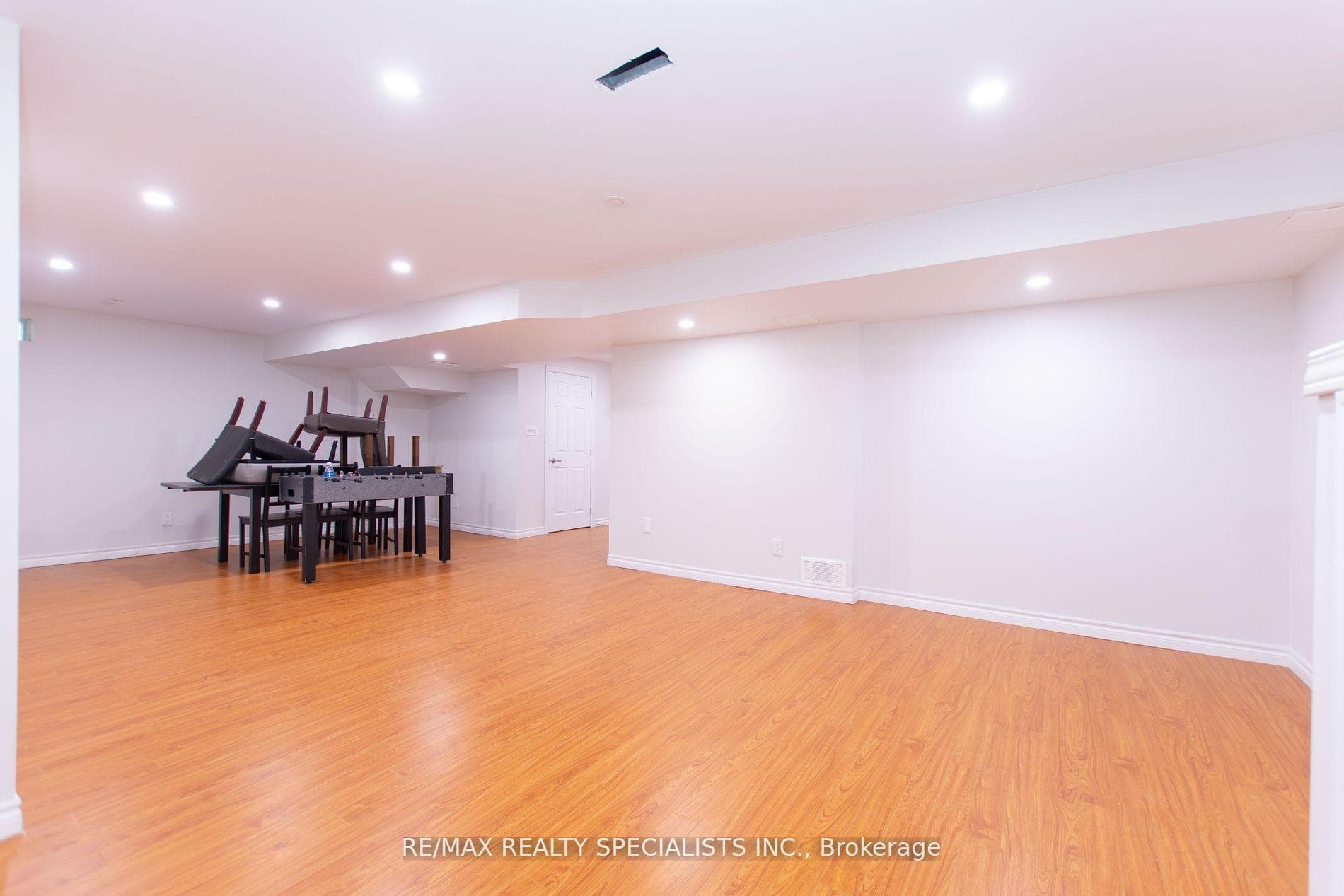 929 Philbrook Drive photo 31