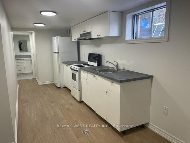 22 Woodgate Drive photo 2