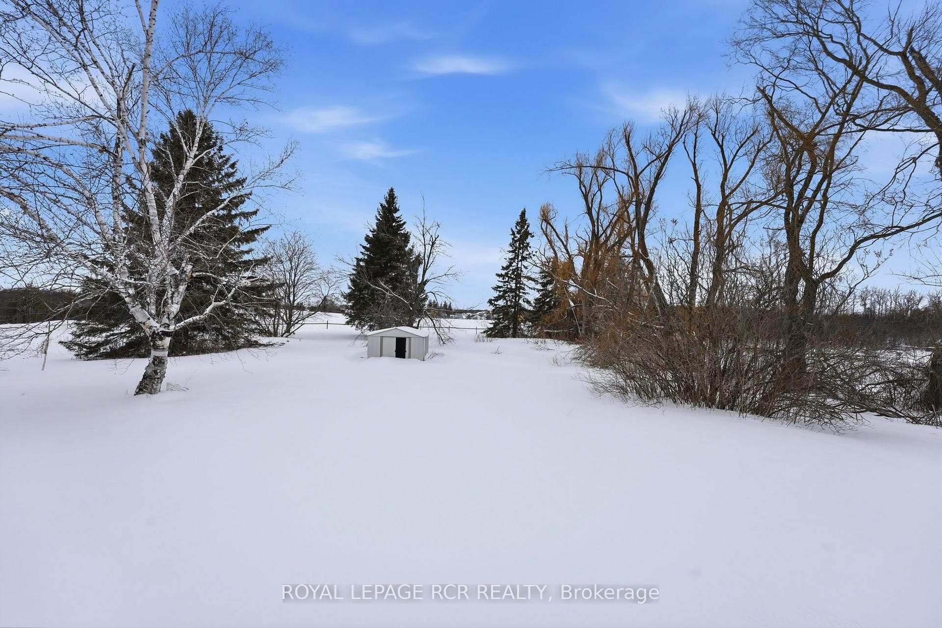 22685 18a Side Road photo 19