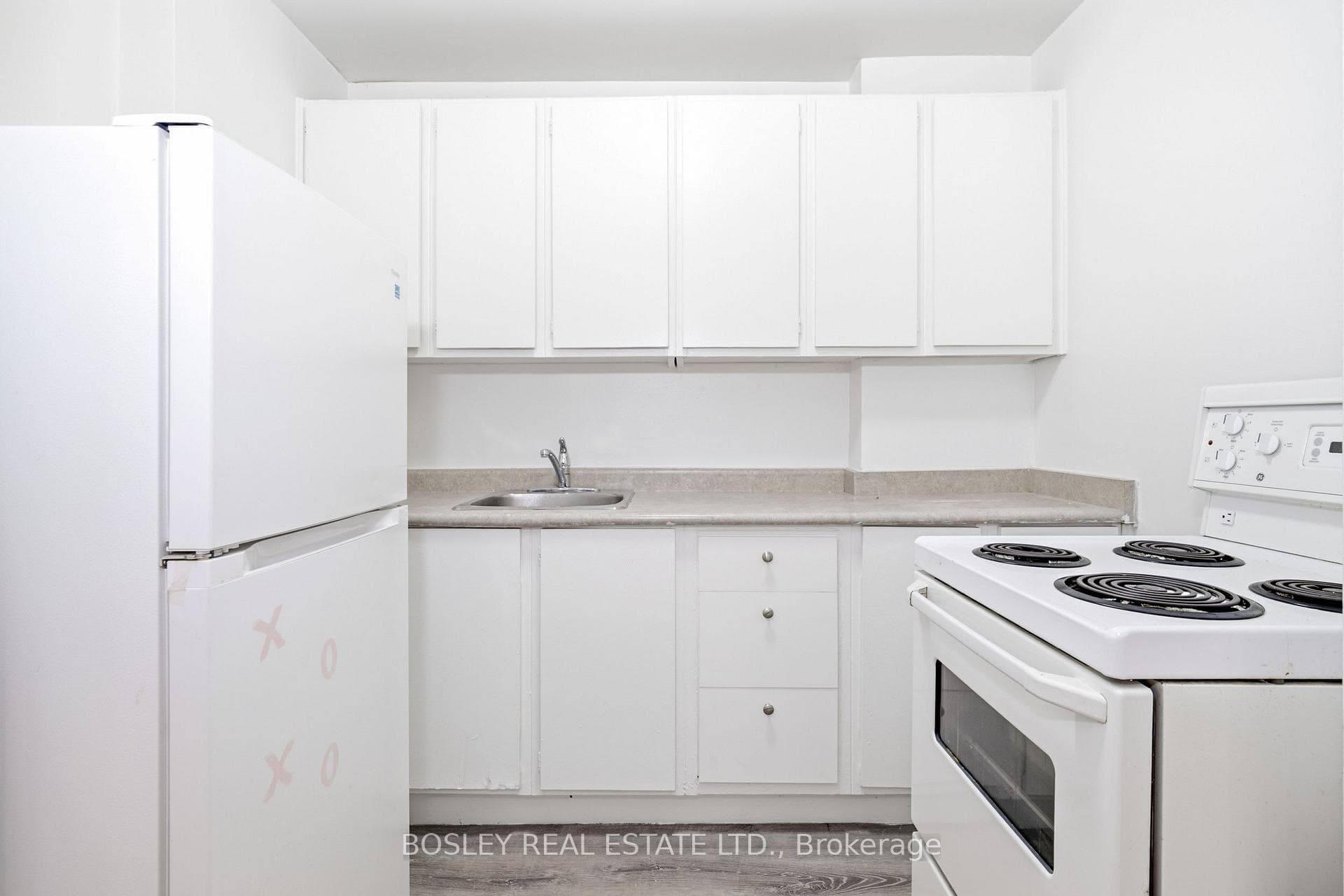 85 Lawton Boulevard Unit 404 photo 8