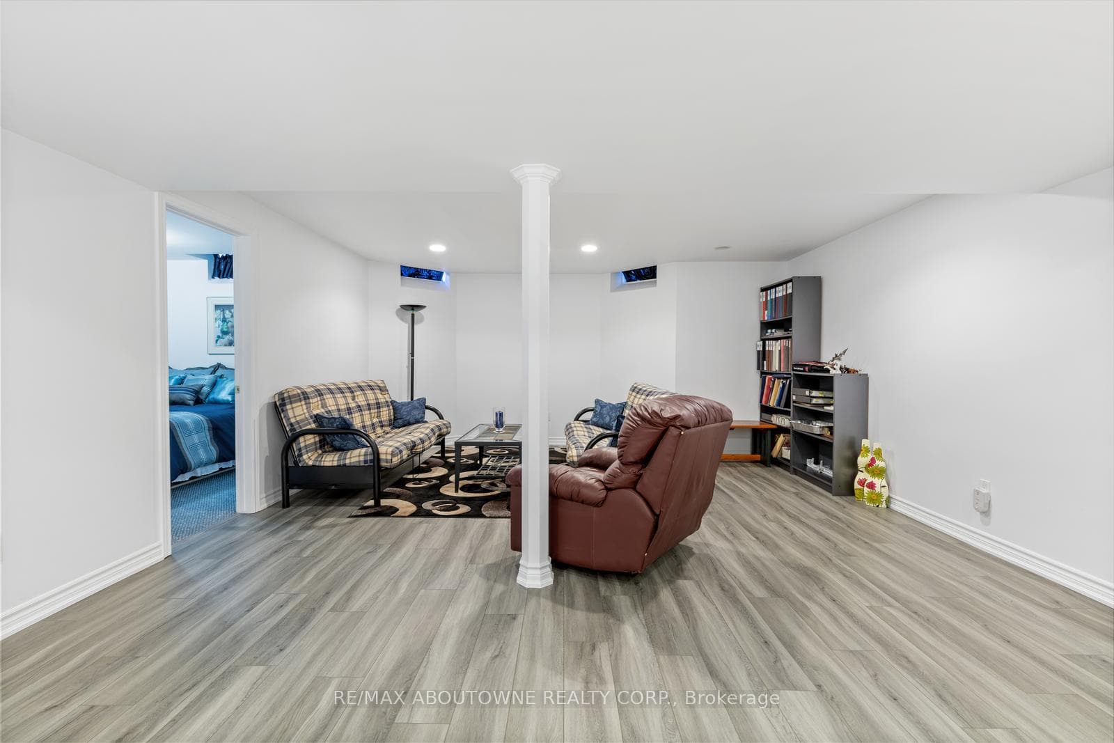 2244 Chickadee Crescent photo 37