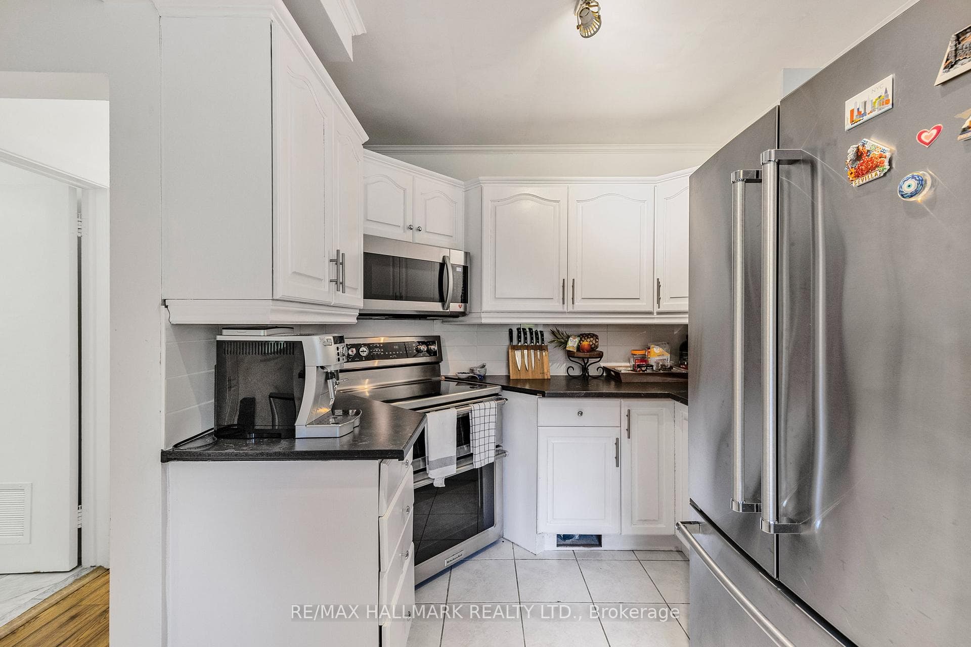 80 Berkinshaw Crescent photo 13
