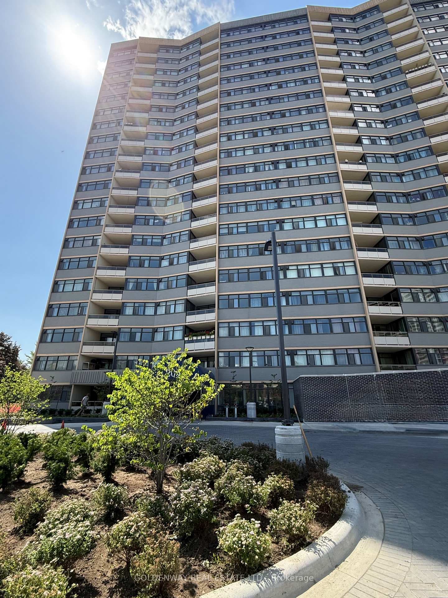 2050 Bridletowne Circle Unit 411 photo 1