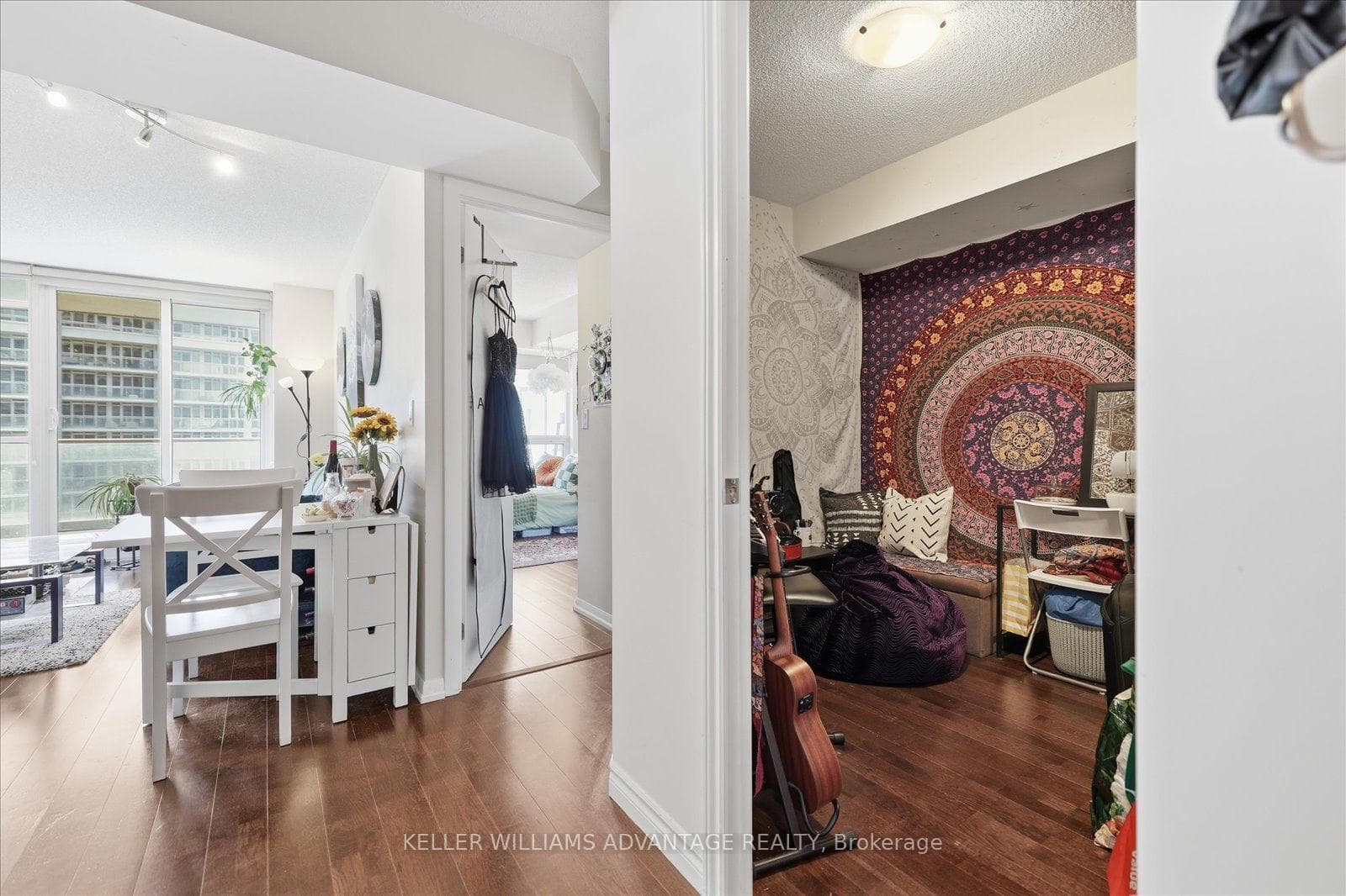 209 Fort York Boulevard Unit 1170 photo 8