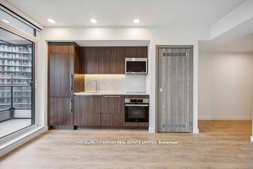 38 Widmer Street Unit 3907 photo 8