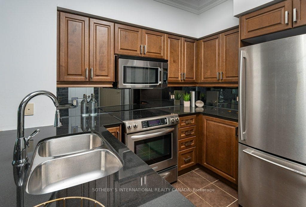 319 Merton Street Unit 716 photo 7