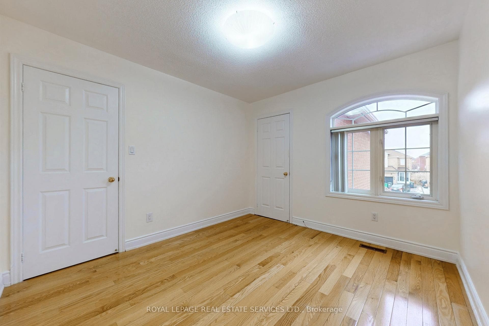 908 Stonebridge Avenue photo 17
