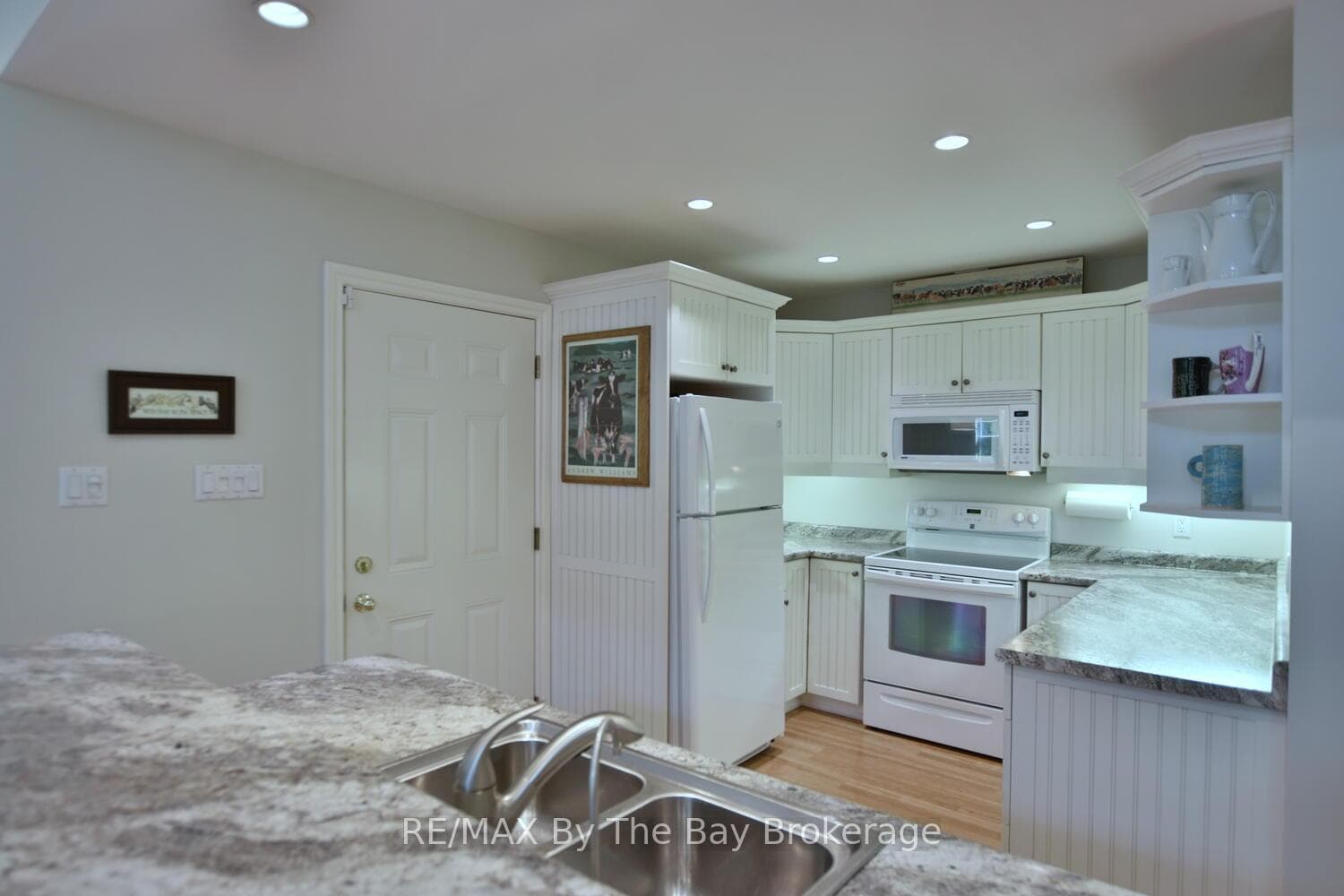 1327 RIVER Road photo 15