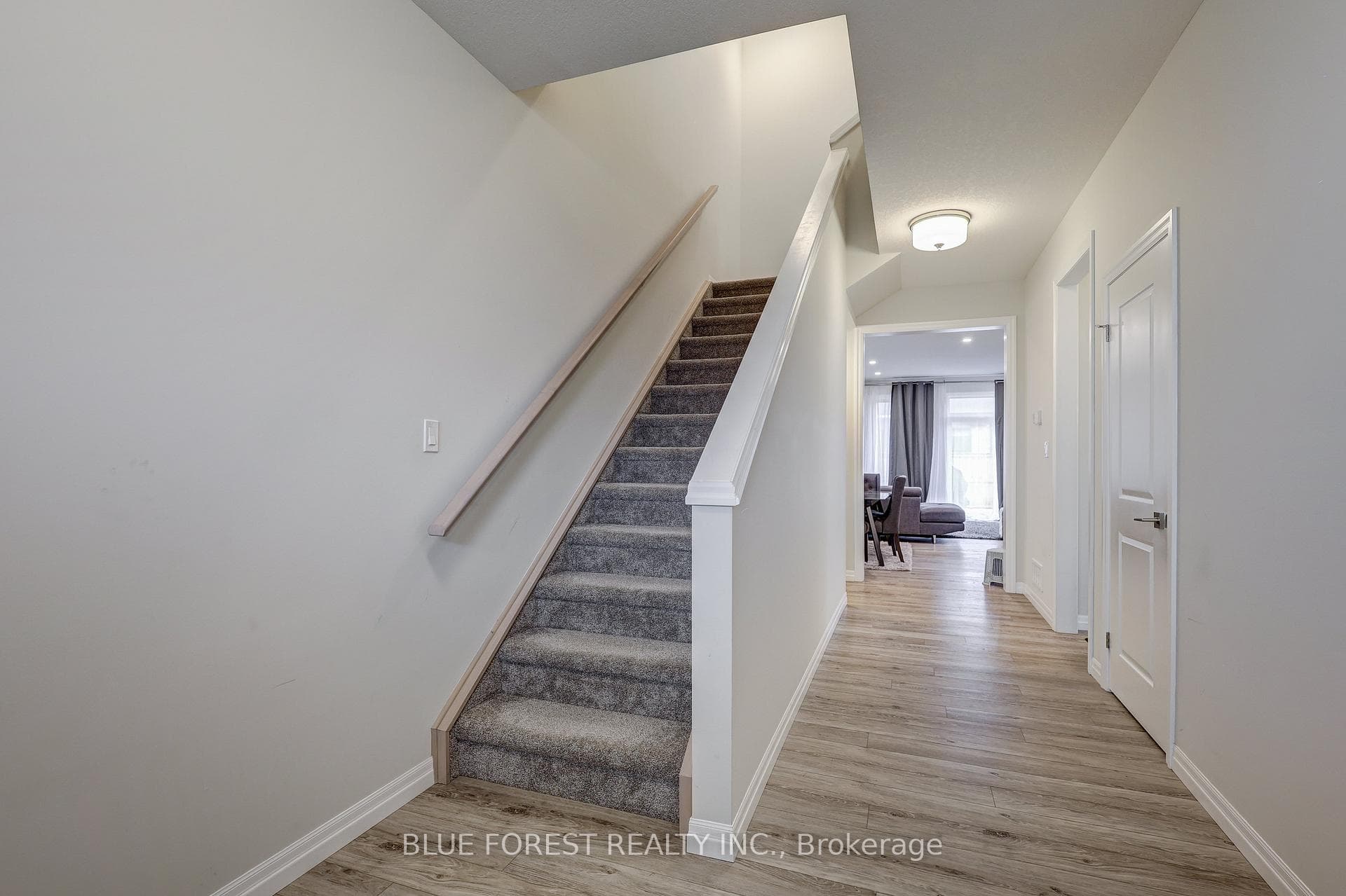 10 Curren Crescent photo 7