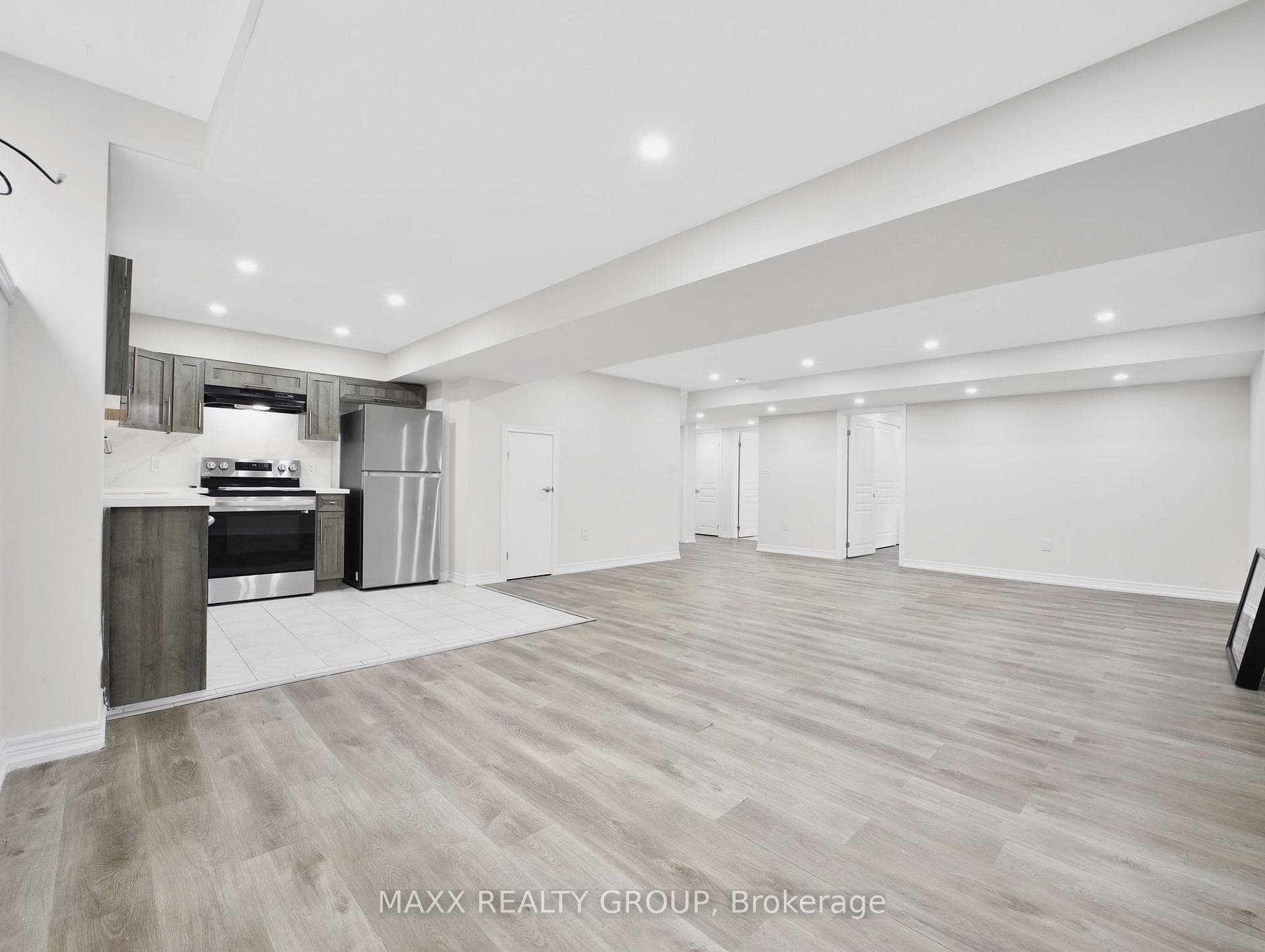 9354 Shoveller Drive photo 38