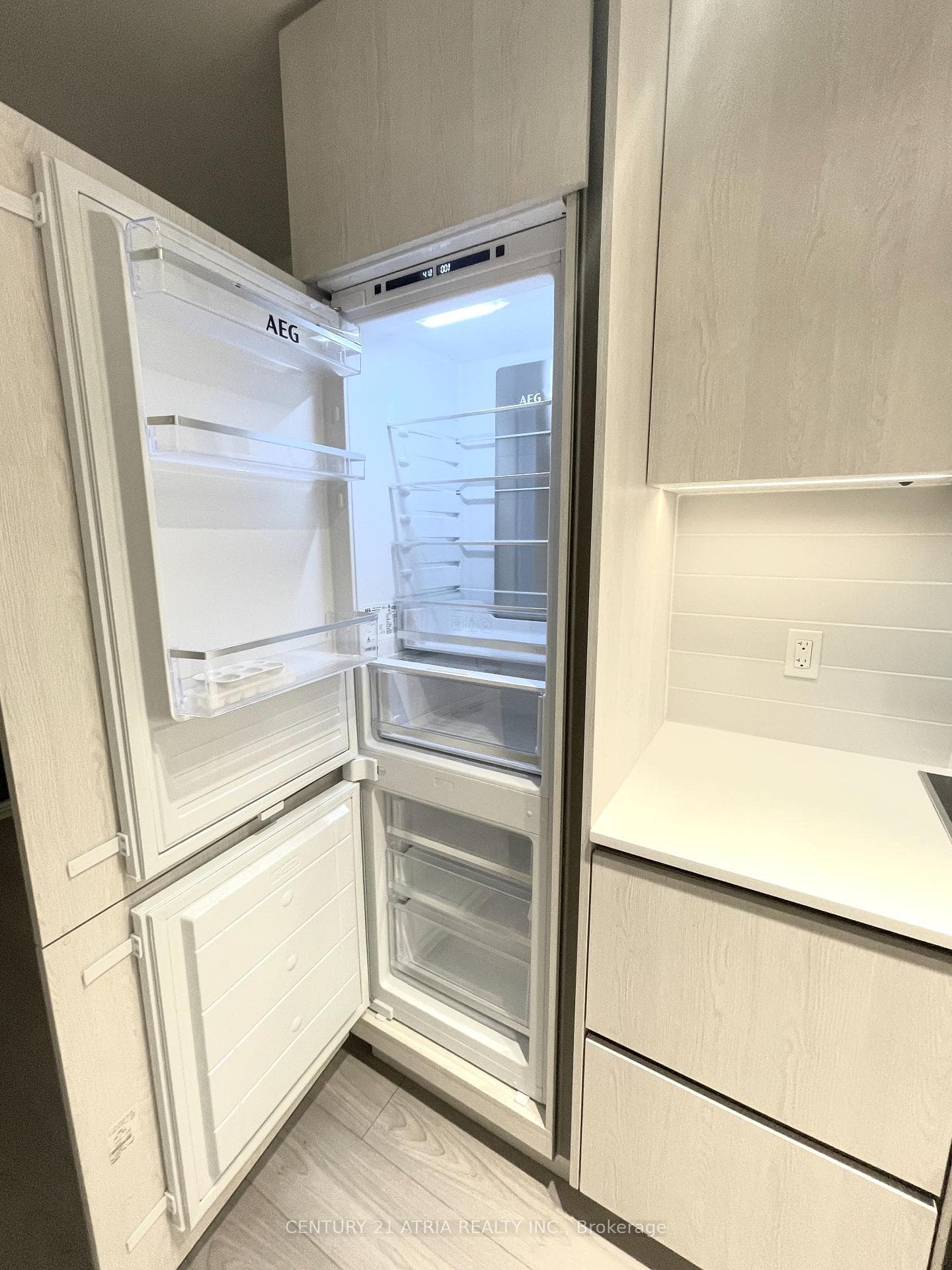 110 Broadway Avenue Unit 1203 photo 14