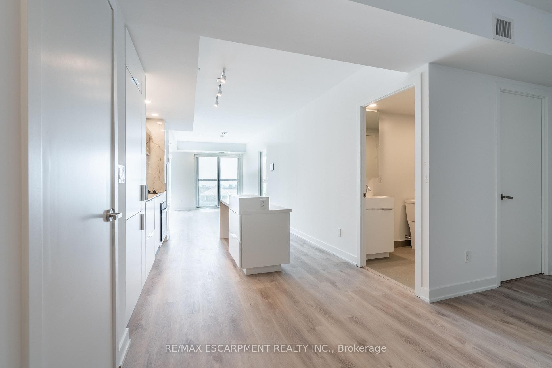 370 Martha Street Unit 309 photo 5