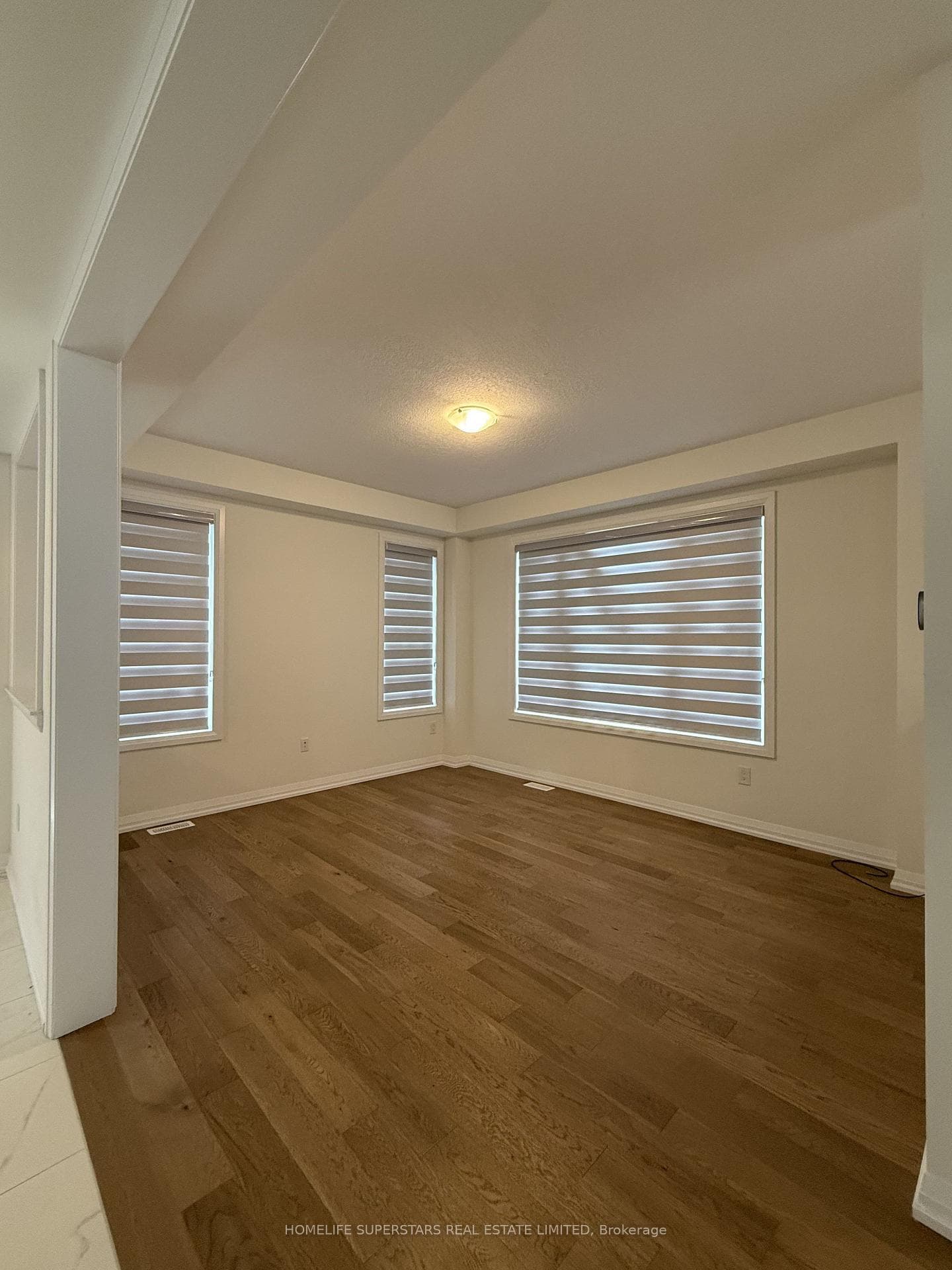 2 Stanley Avenue photo 23