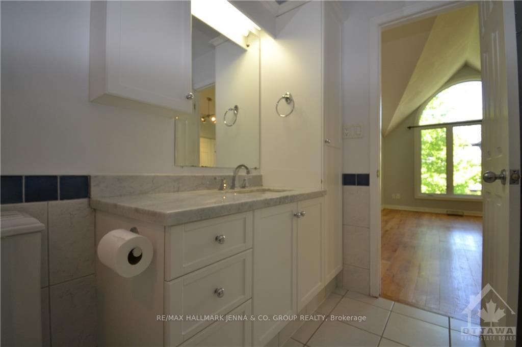 175 CRICHTON Street photo 19