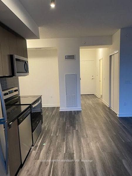 859 The Queensway N/A Unit 413 photo 3