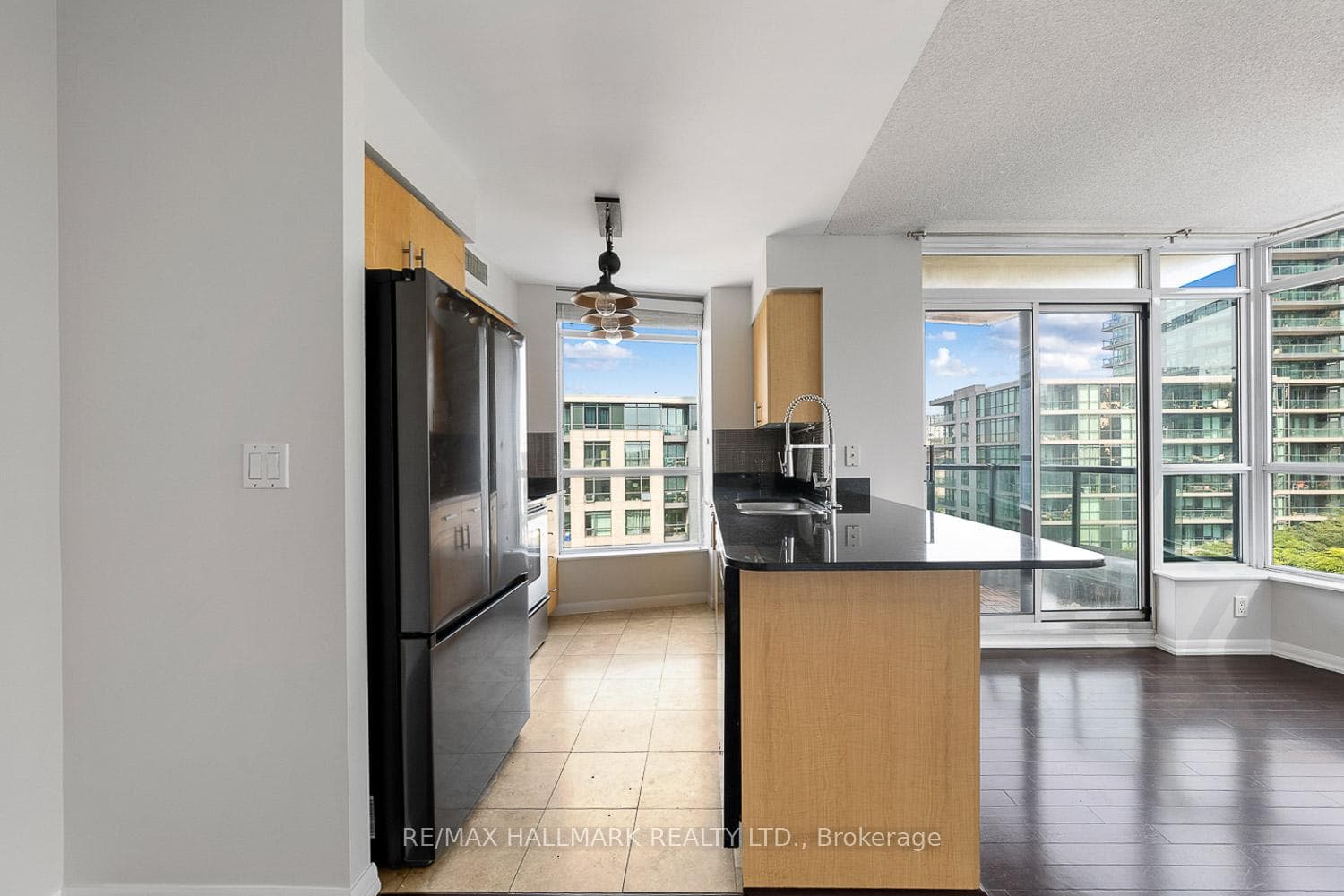 219 Fort York Boulevard Unit 603 photo 13