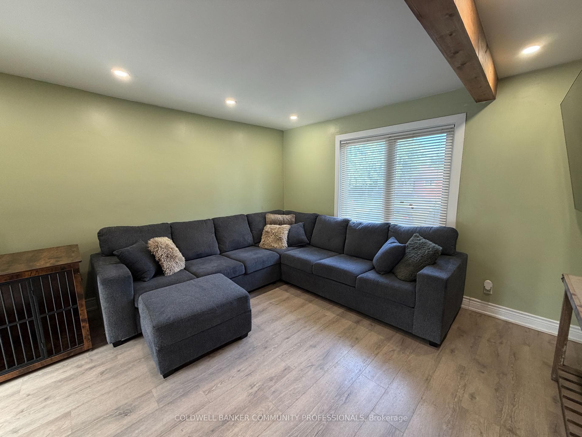 94 Howard Avenue photo 4
