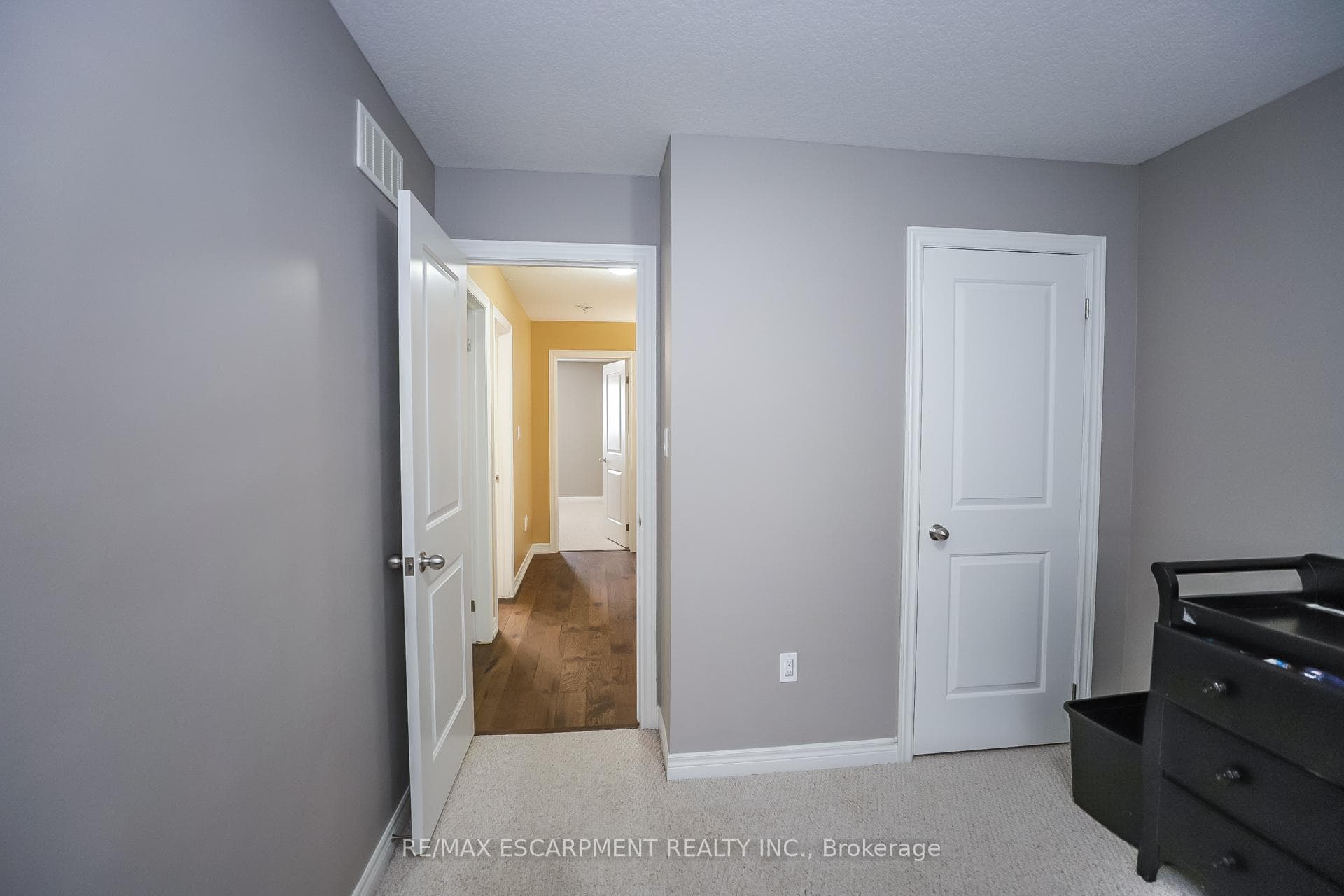 51 Redcedar Crescent photo 19